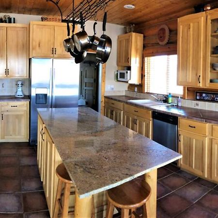 אסקלנטה Red Rock Ranch Log Cabin: Large, Fully Furnished מראה חיצוני תמונה